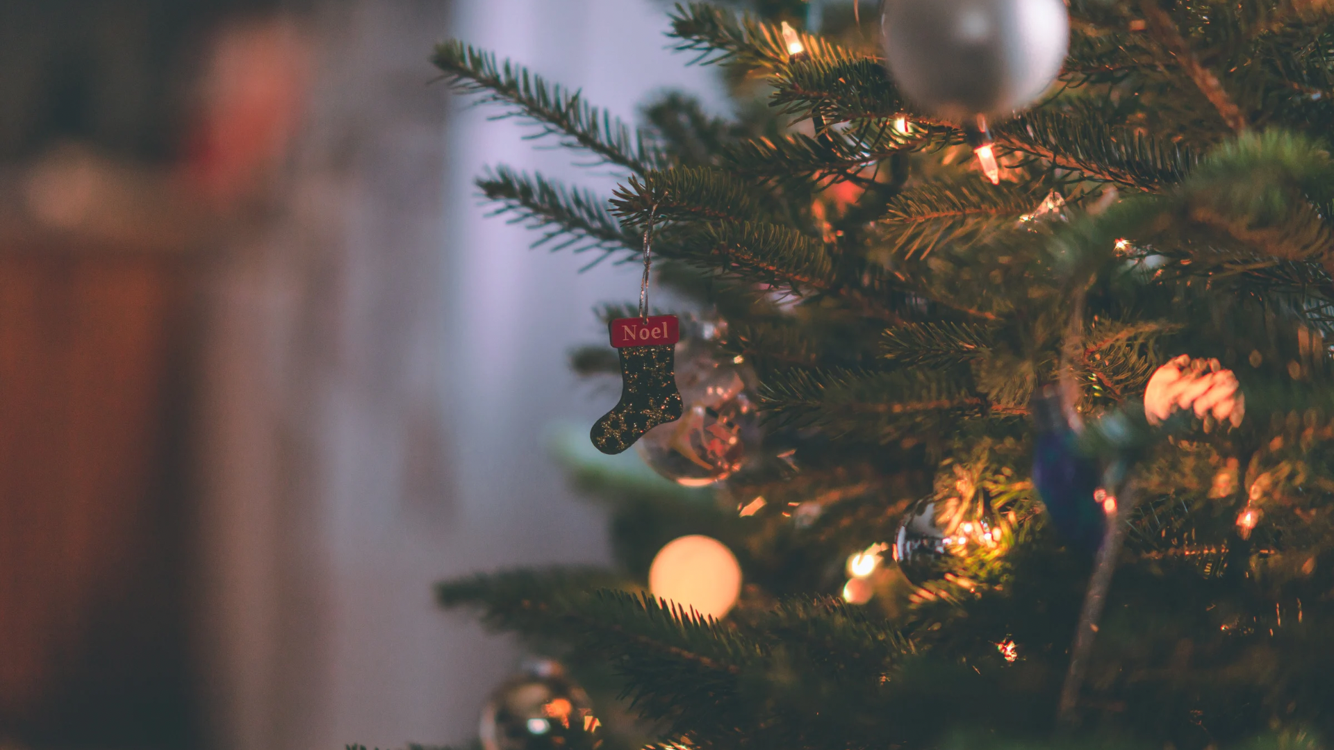 Did you know about Christmas tree syndrome and its relation to eczema? Here we tell you about it!🎄  - Scrachee